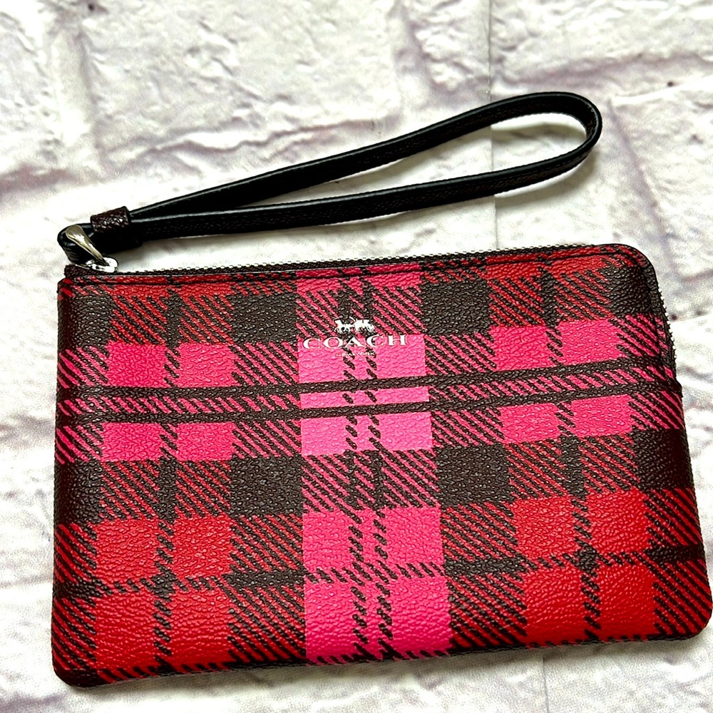 Coach limited edition corner zip wristlet wallet pink red plaid